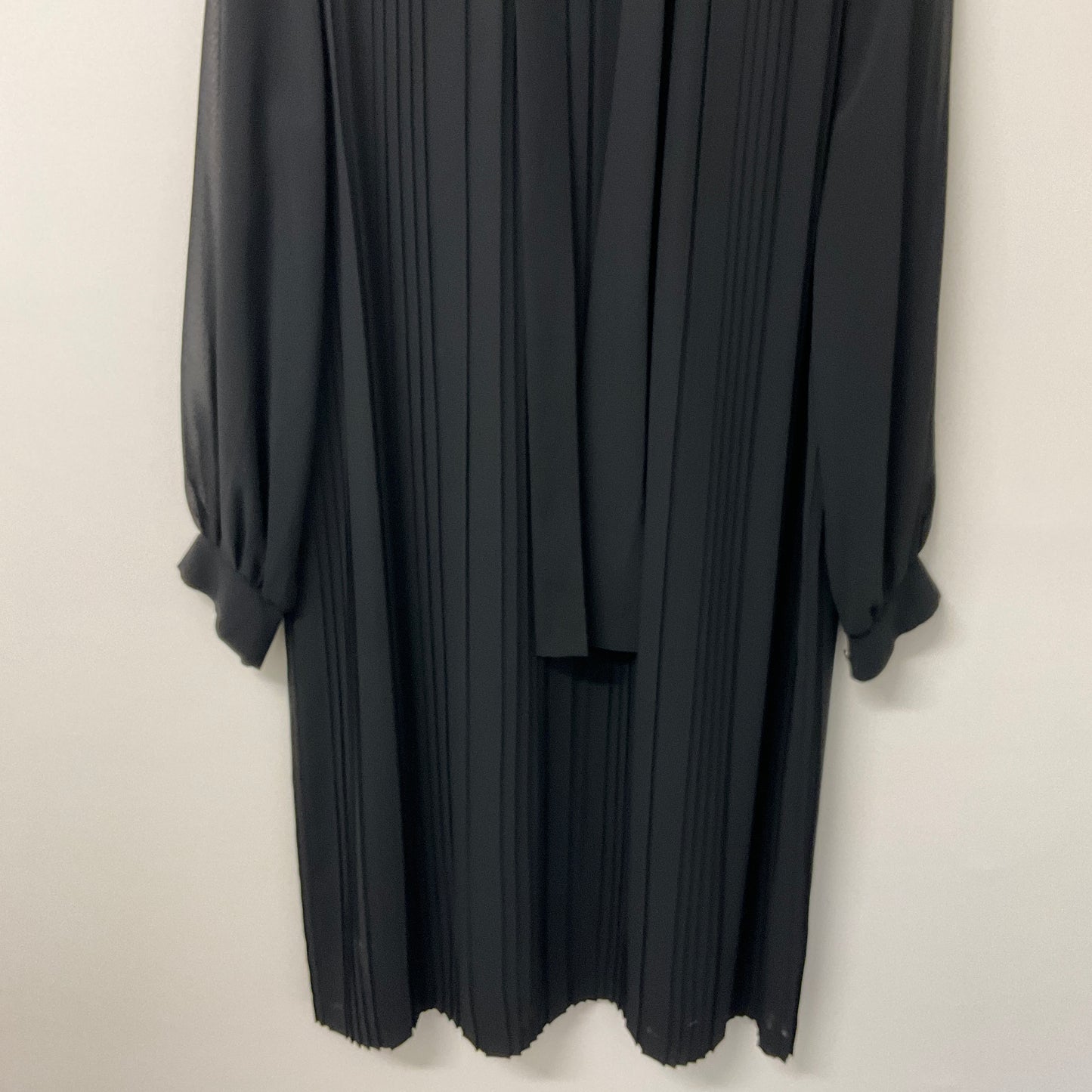 Tokyo - Belledame Black Pleated Midi Dress