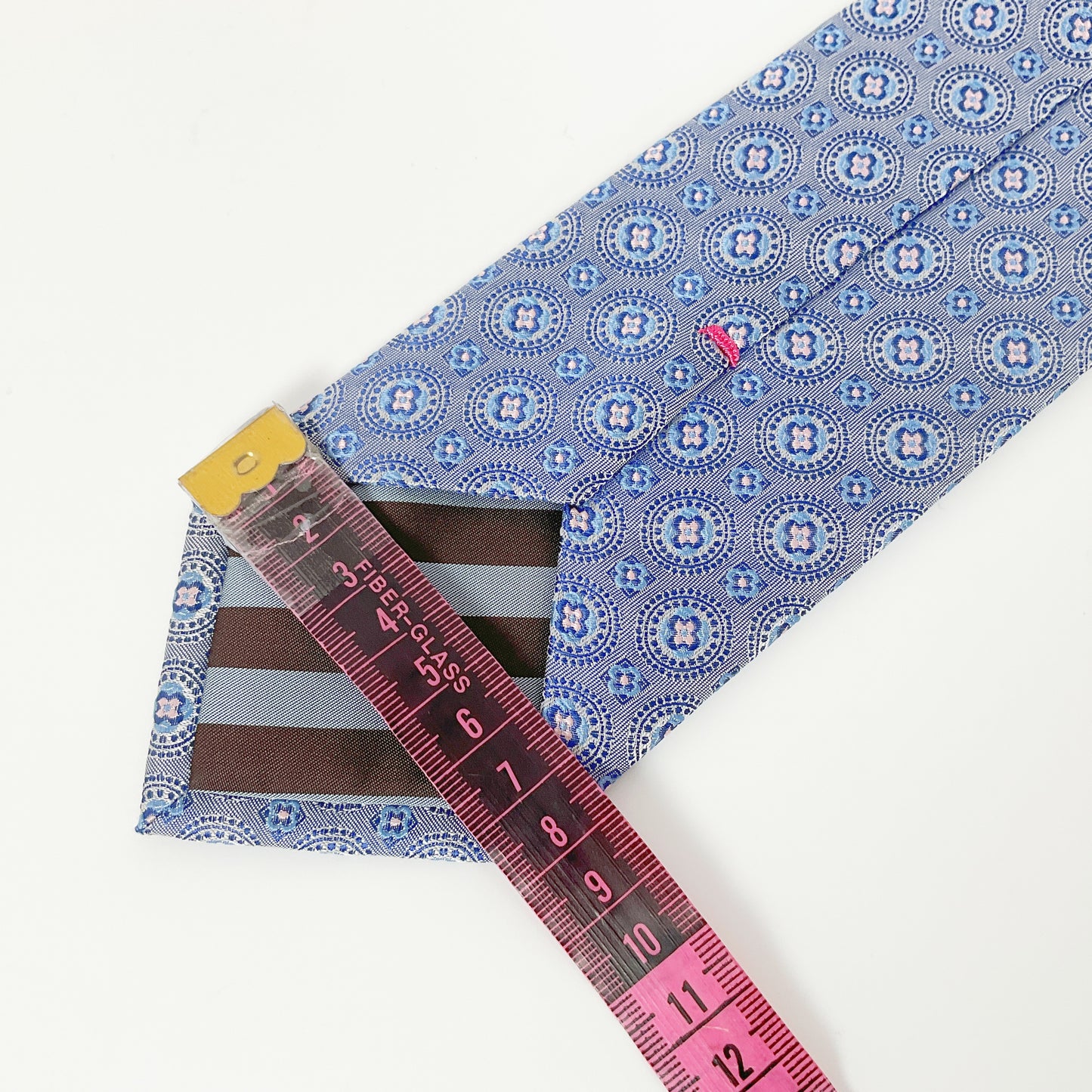 3 Wise Men - Blue-Gray Medallion Silk Tie