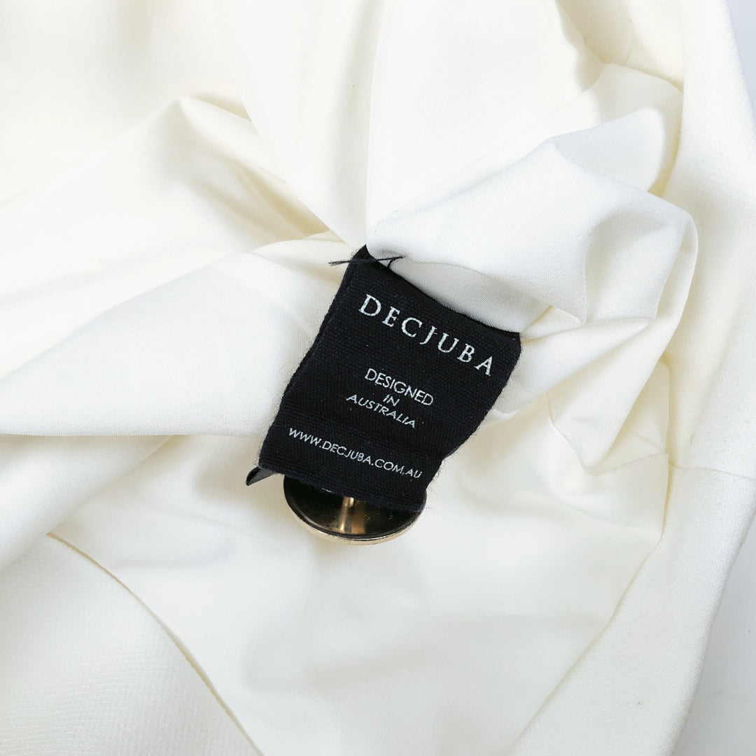 Decjuba - Cross Buttoned Blazer