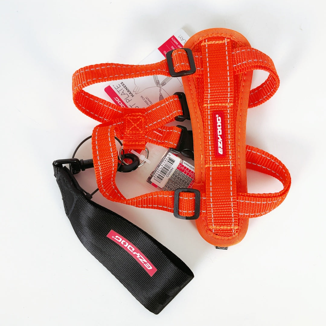 EzyDog Chest Plate Harness – Dog Harness with FREE Car Seat Restraint (Adjustable Sizes)