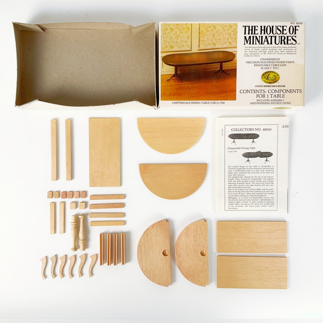 The House of Miniatures – Chippendale Dining Table Kit (NO. 40045)