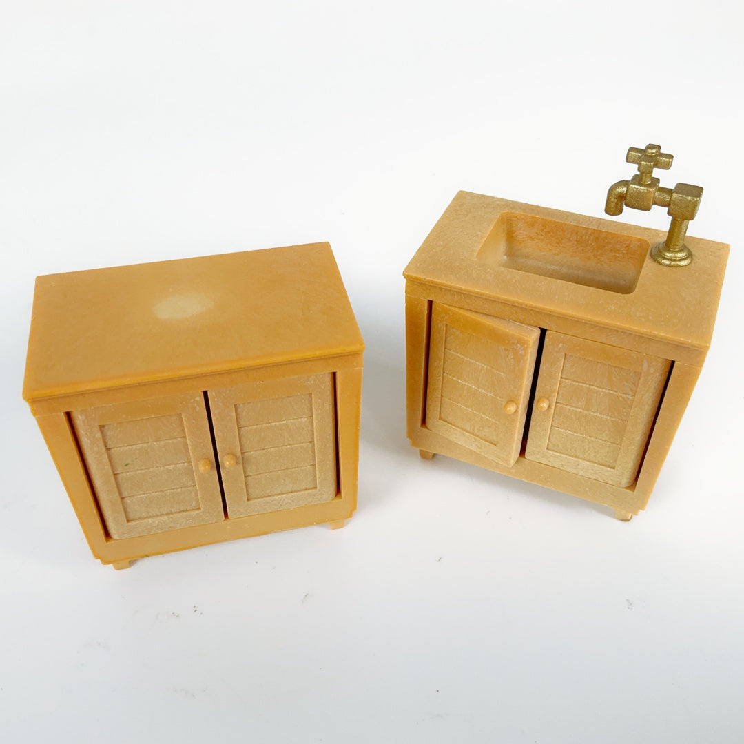 Sylvanian Families Vintage Sink and Cabinet Set