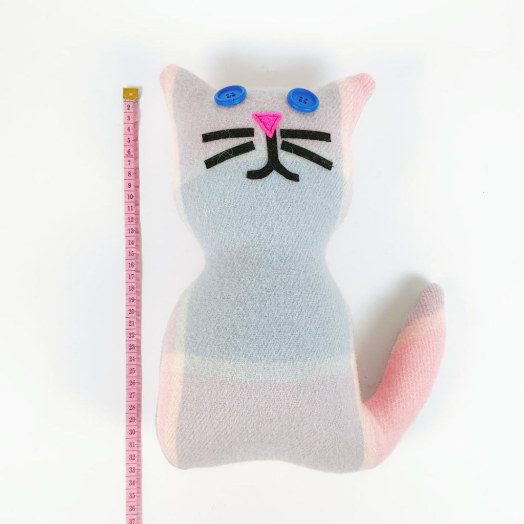 Artearoa – Blanket Cat – Pastel Patchwork