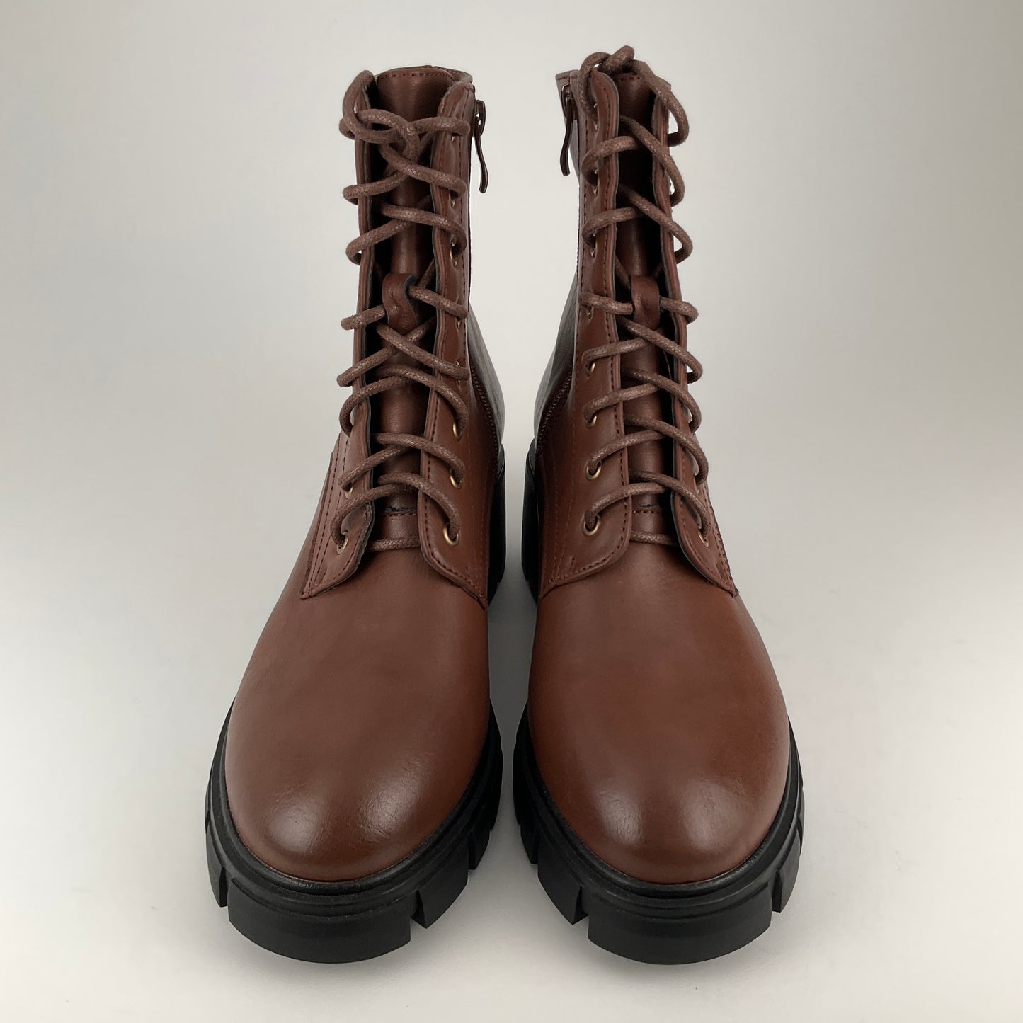 Celebrity - Boots - Size 9