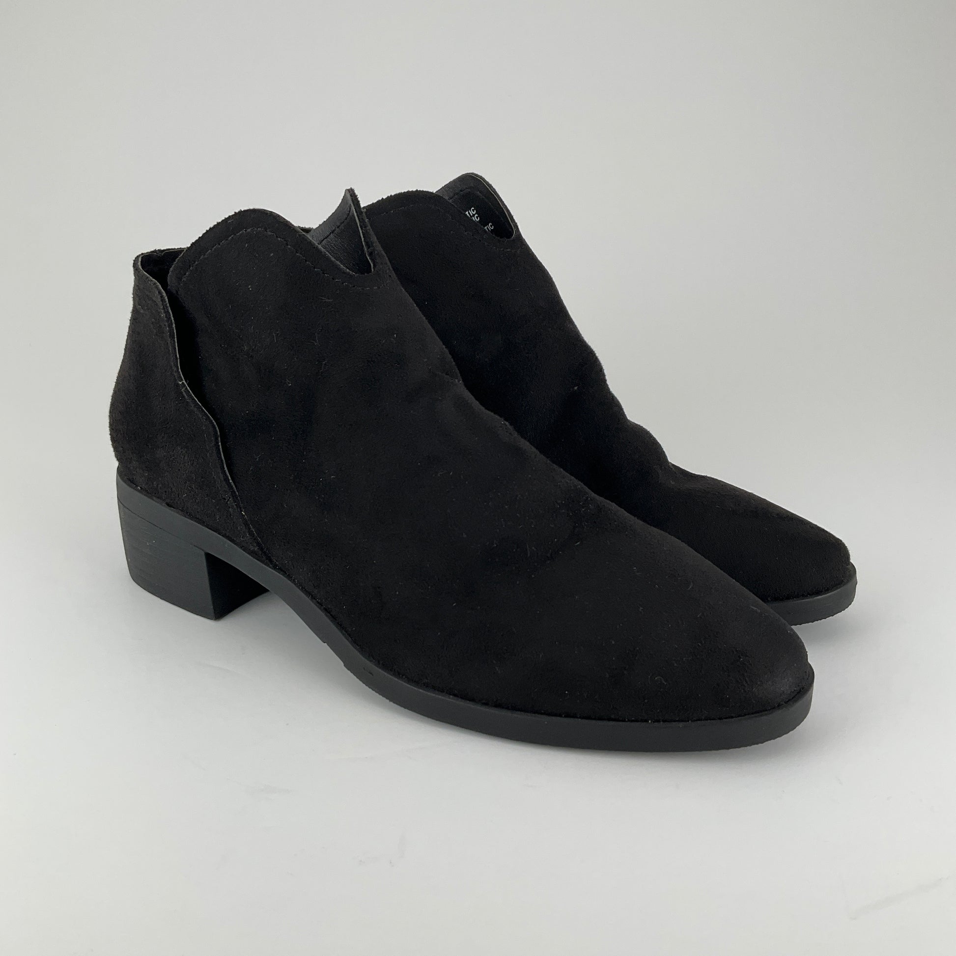 Celebrity -Ankle Boots - Size 6 – SPCA Op Shops