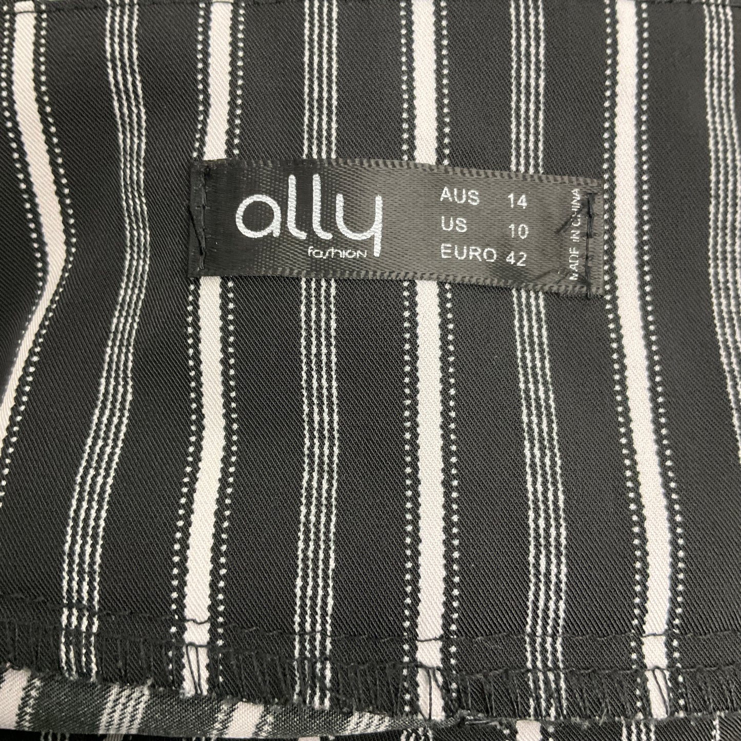 Ally - Striped Shorts