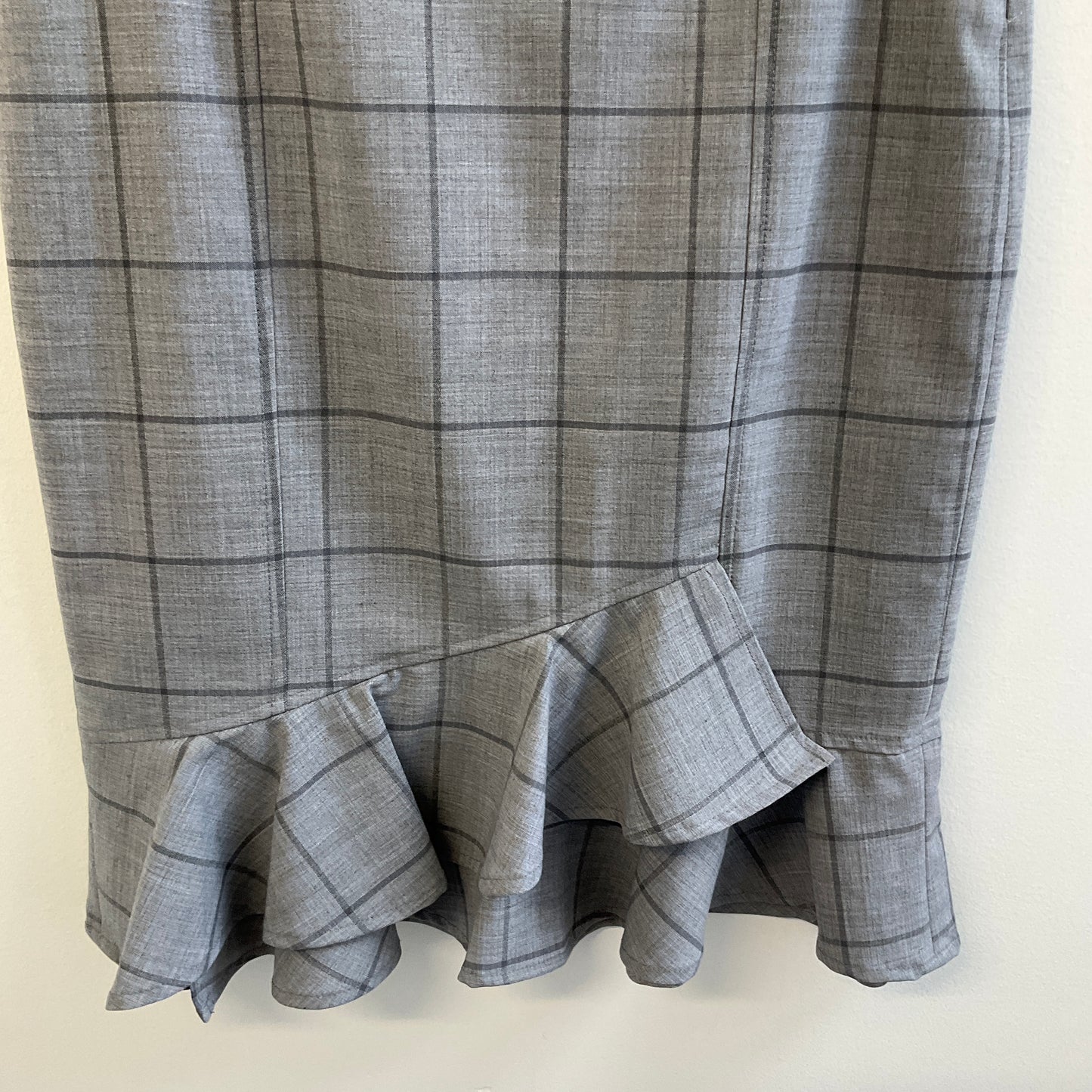 Banana Republic - Grey Check Skirt