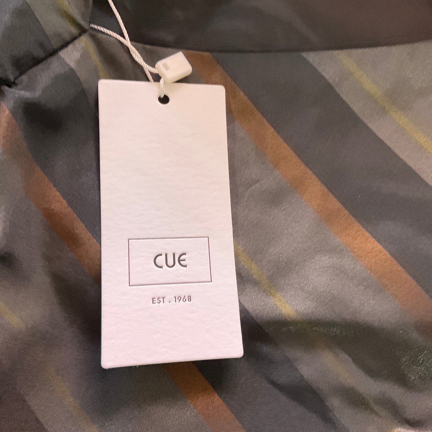 Cue - Top & Skirt Combo Set