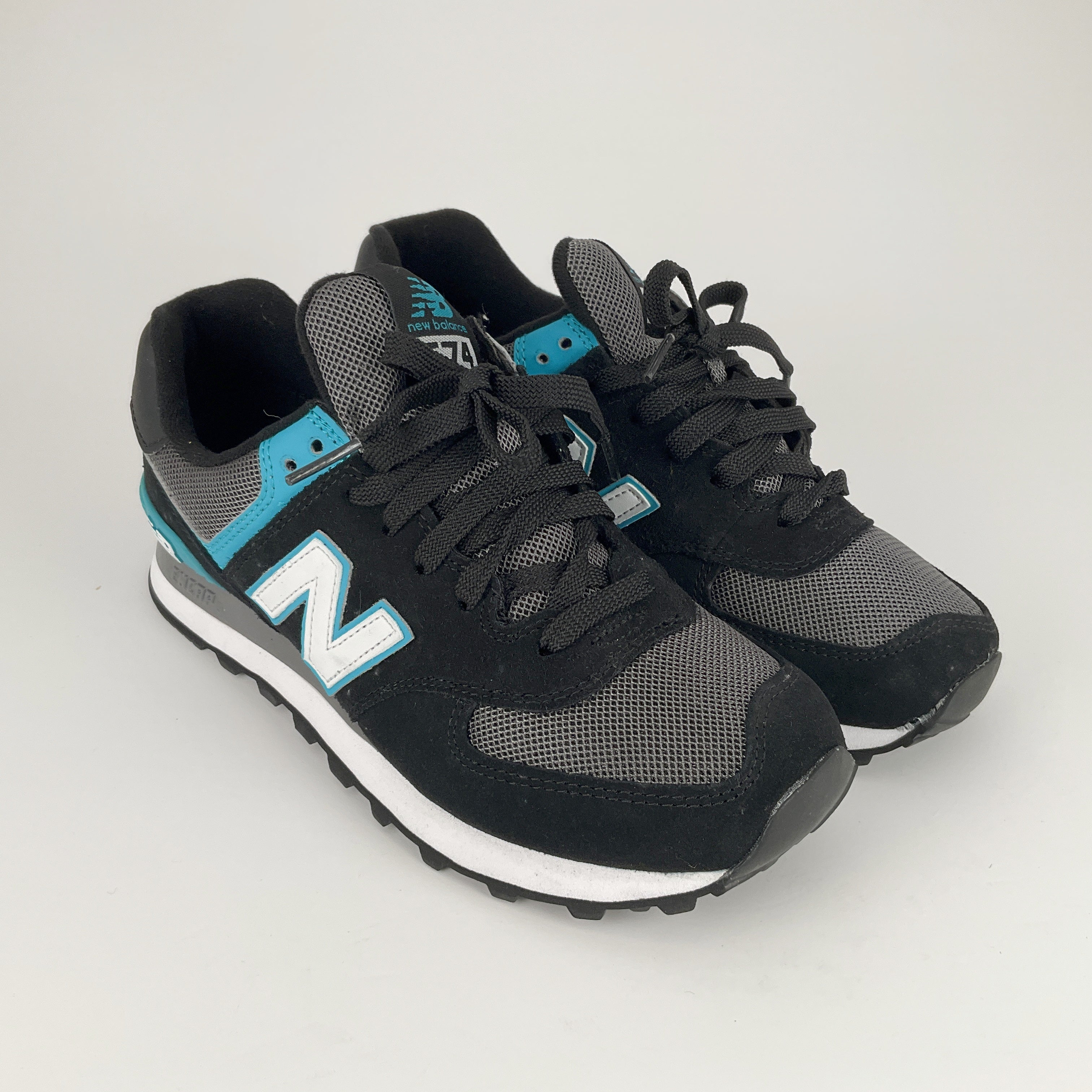 New Balance - 574 Sneakers - Size UK 5 – SPCA Op Shops