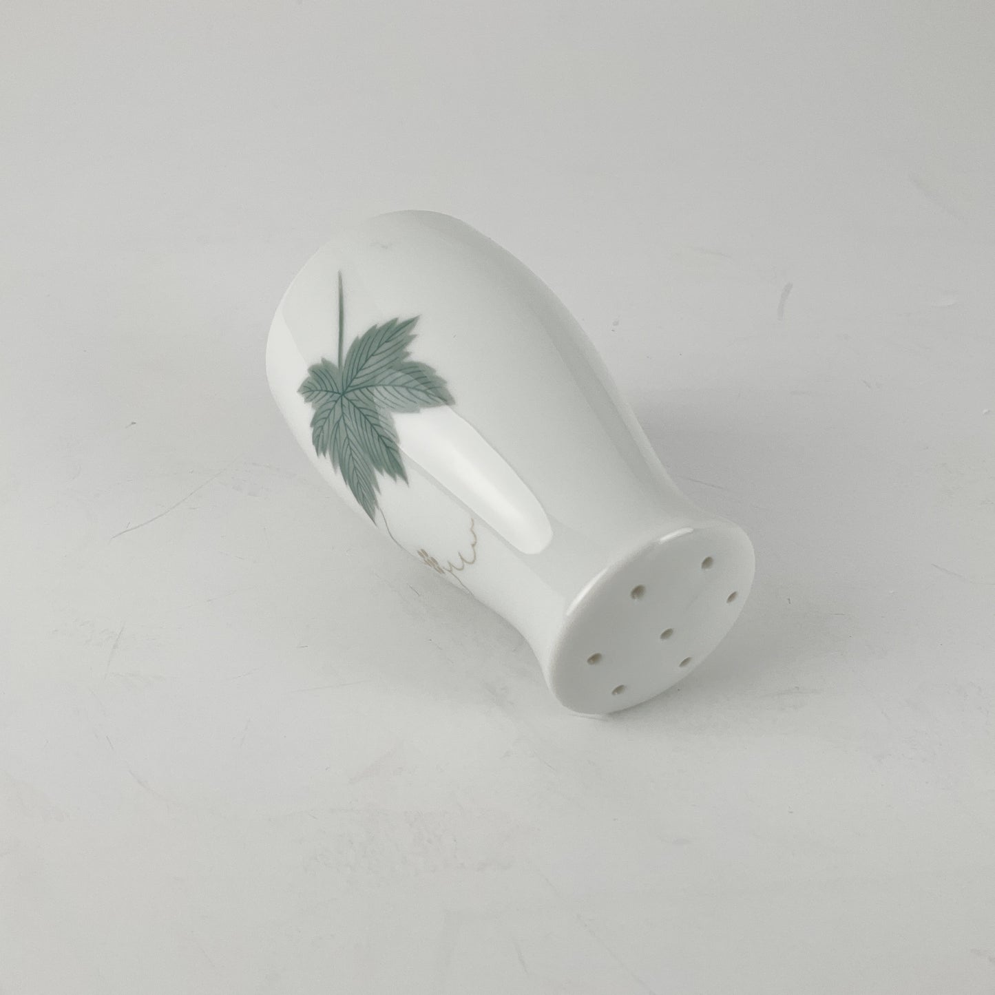 Noritake - Wild Ivy Salt Shaker