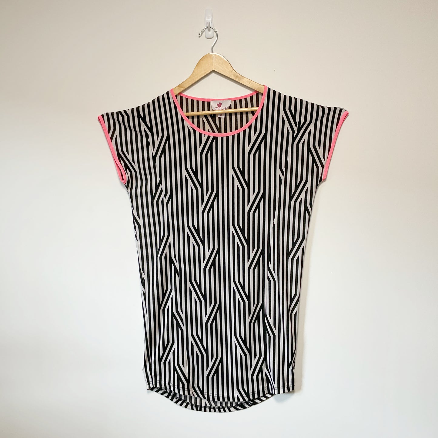 Charlo - Round Neck Black & White Top