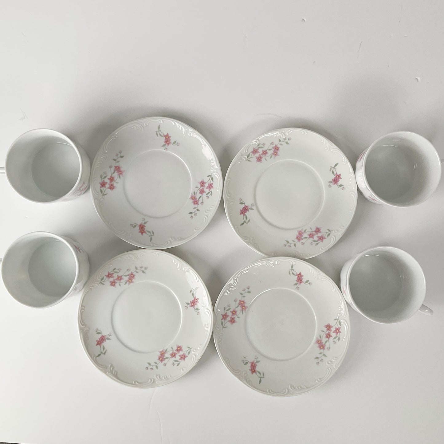 ARPO - Embossed Porcelain 4 Teacup and Saucer Sets