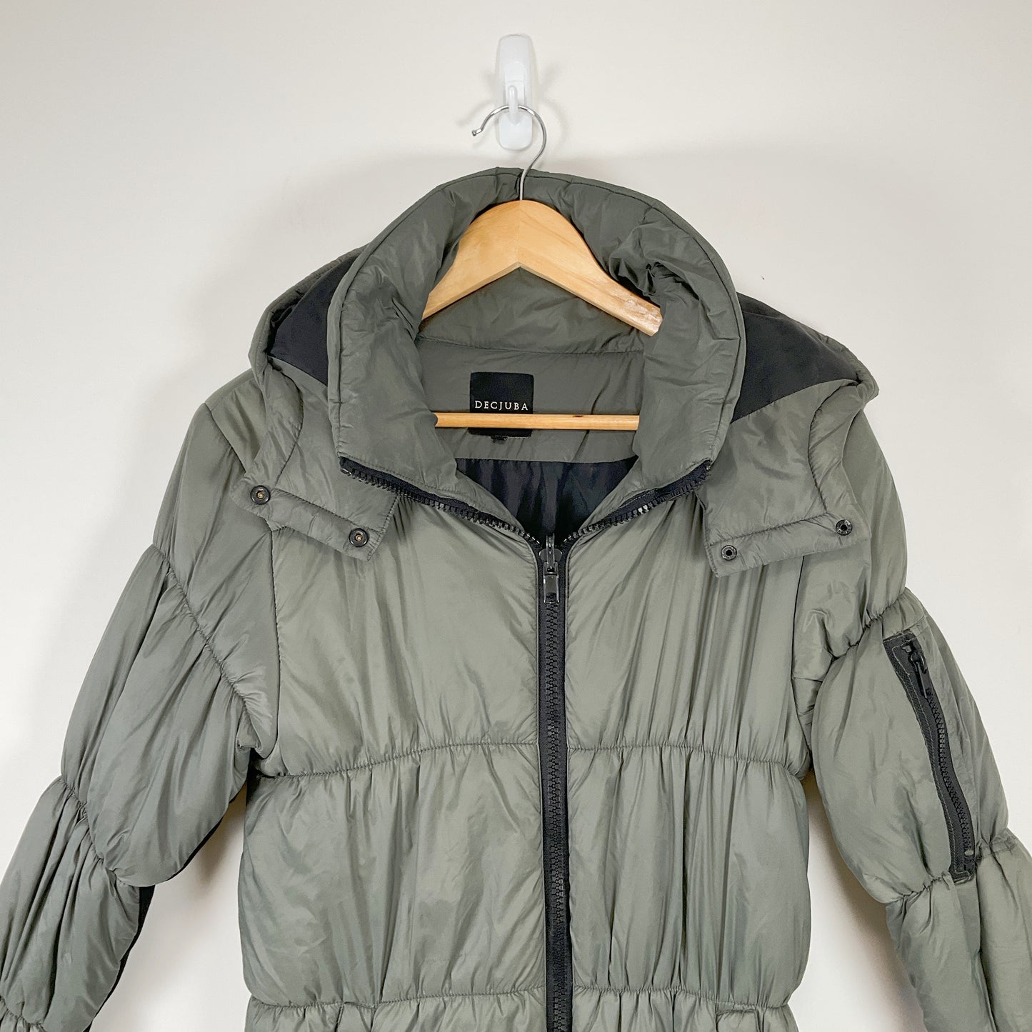 Decjuba - Longline Puffer Hoodie Jacket