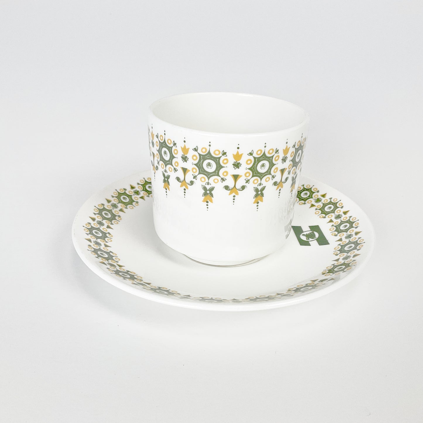 Royal Grafton - Fine Bone China Teacup and Saucer 6 Sets