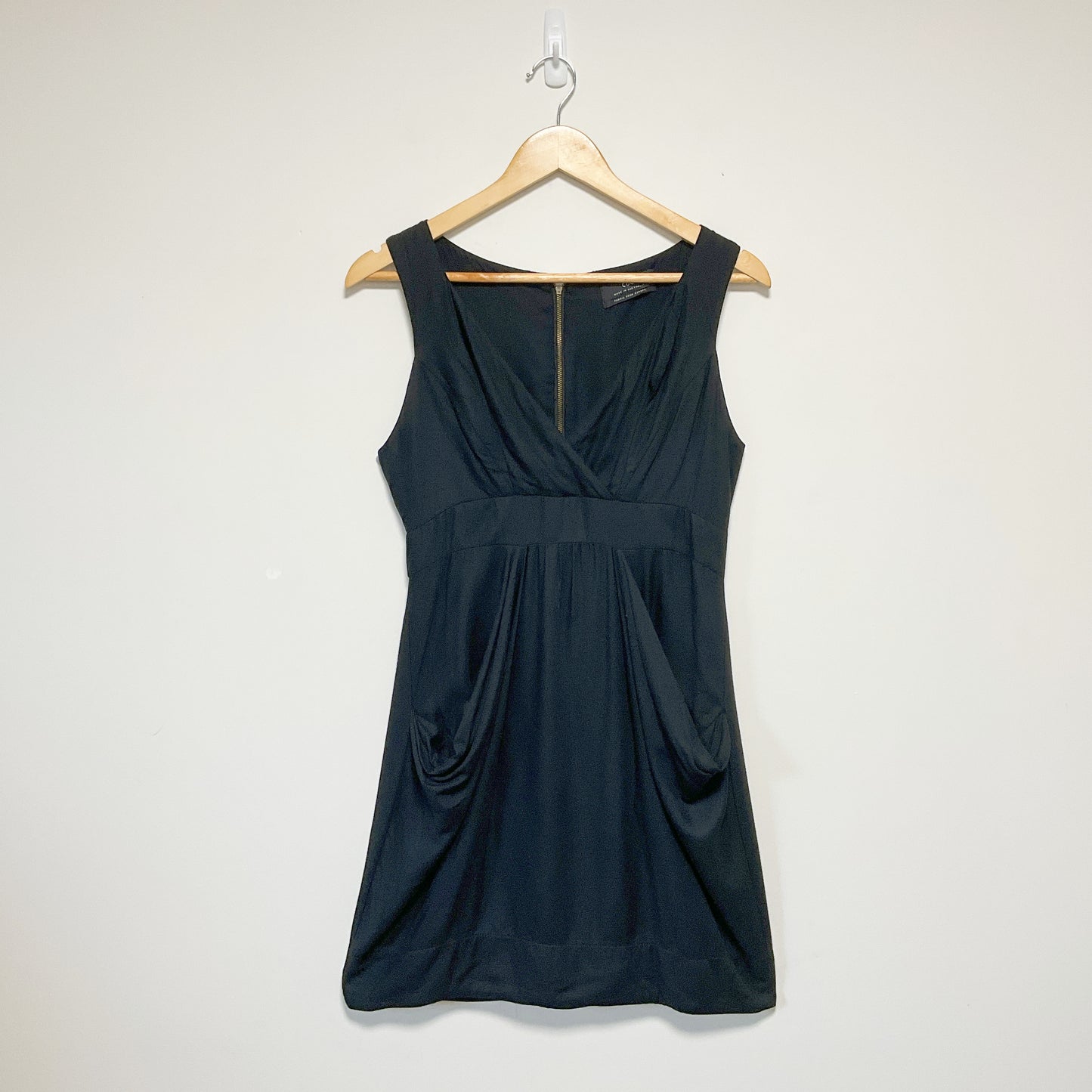 CUE - Black Sleeveless Dress