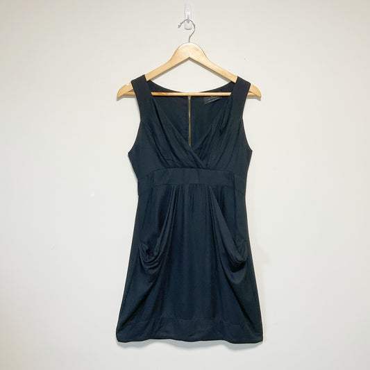 CUE - Black Sleeveless Dress