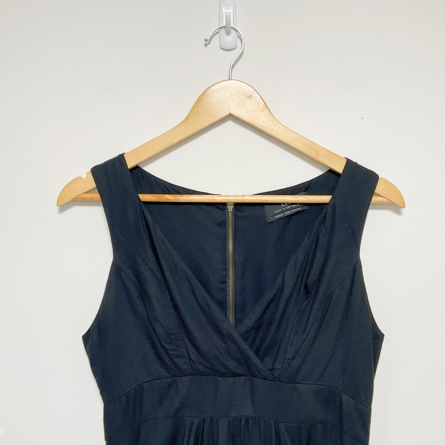 CUE - Black Sleeveless Dress