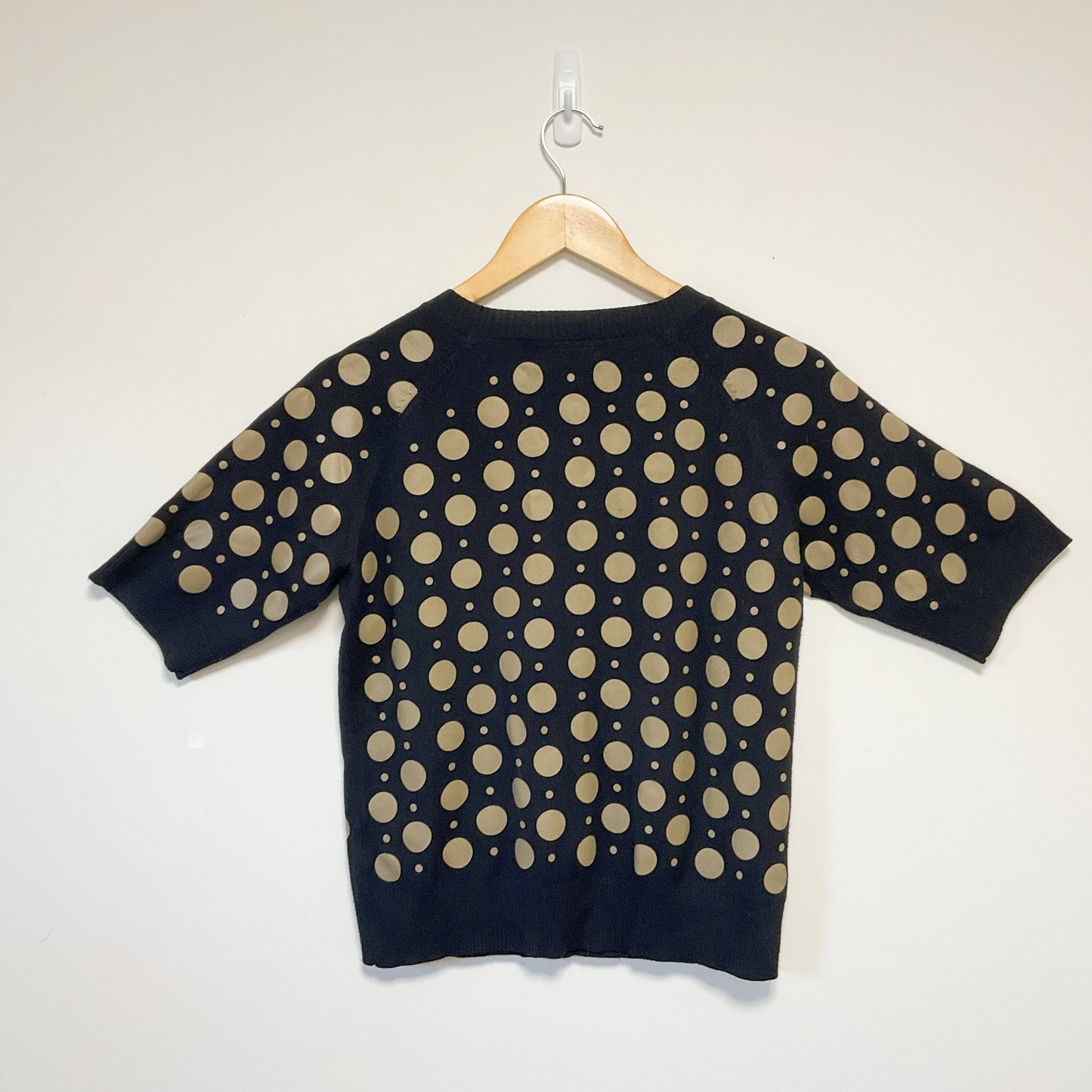 Esplanade - Black Short-sleeved Knitted Top with Golden Polka Dot Pattern