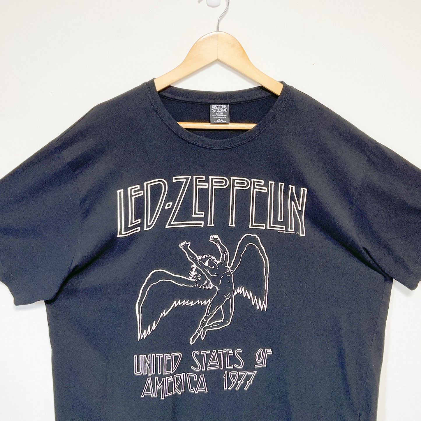 Led Zeppelin - Swan Song US Tour 1977 White Logo Men's Black T-Shirt