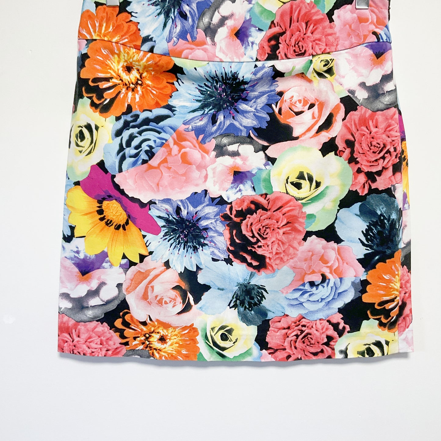 Grace- Floral print mini skirt