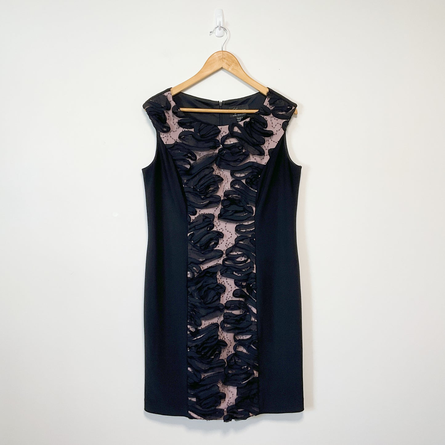 Frank Lyman - Sleeveless Sequin Dress