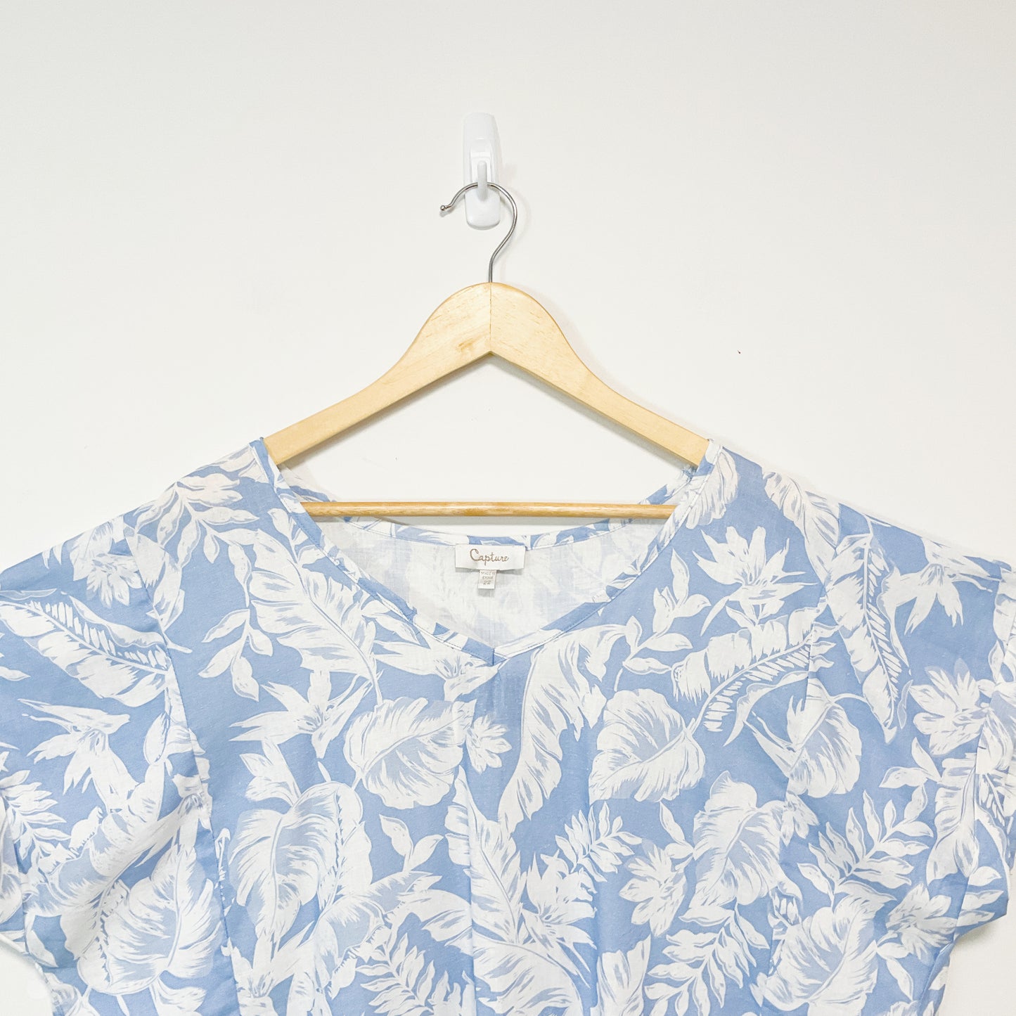 Capture - Blue Leaf Linen Blend Top