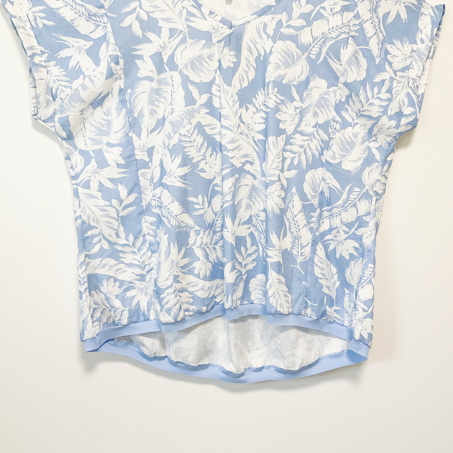 Capture - Blue Leaf Linen Blend Top