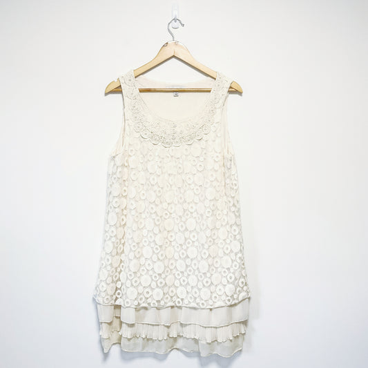 Forever New - White lace dress