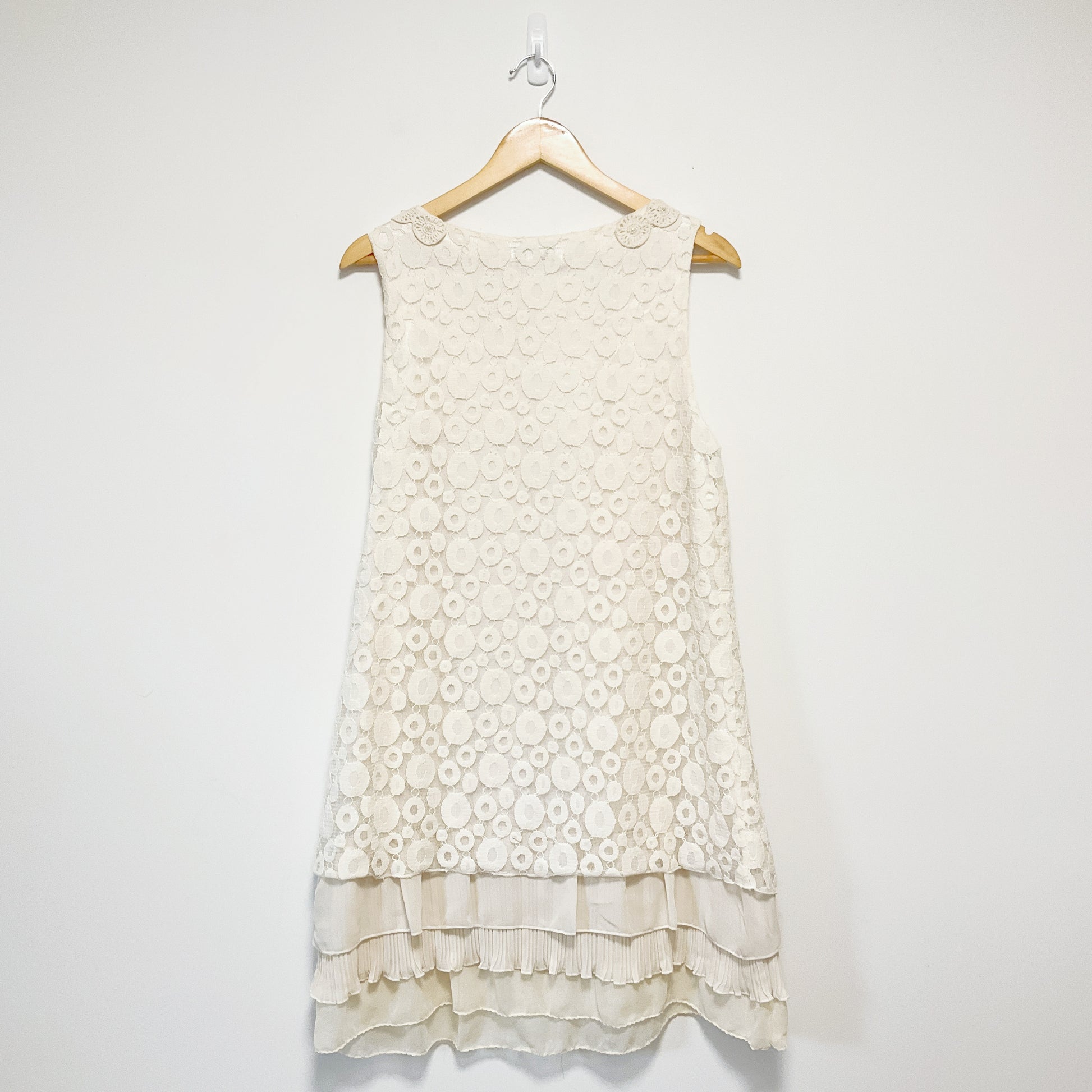 Forever New - White lace dress SPCA Op Shops Forever New - White lace dress SPCA Op Shops