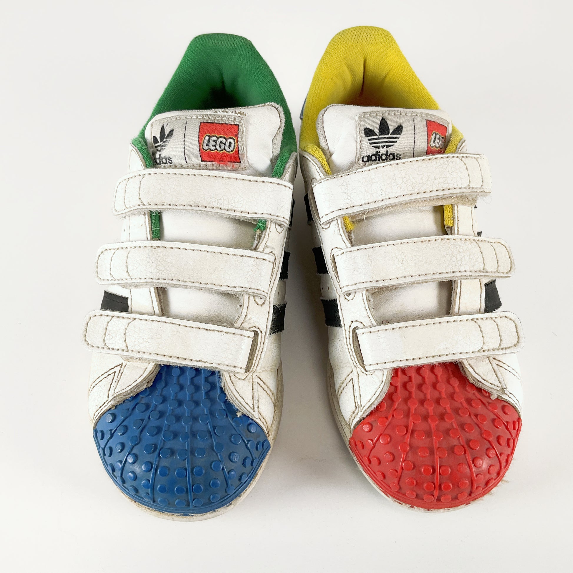 Adidas x LEGO - Superstar Sneakers for Kids Adidas x LEGO - Superstar Sneakers for Kids
