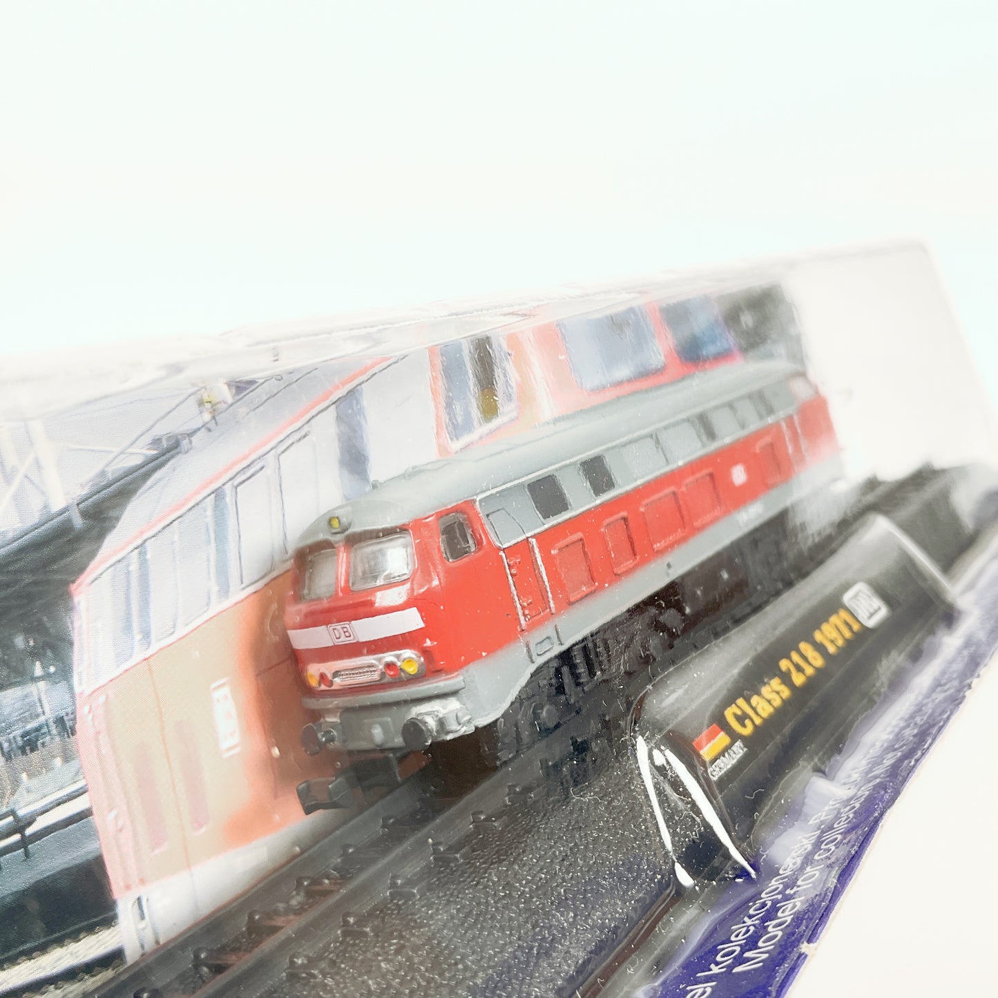 AMERCOM - LOCOMOTIVES - Class 218 - 1971 die-cast model 1:160 (With Magazine)