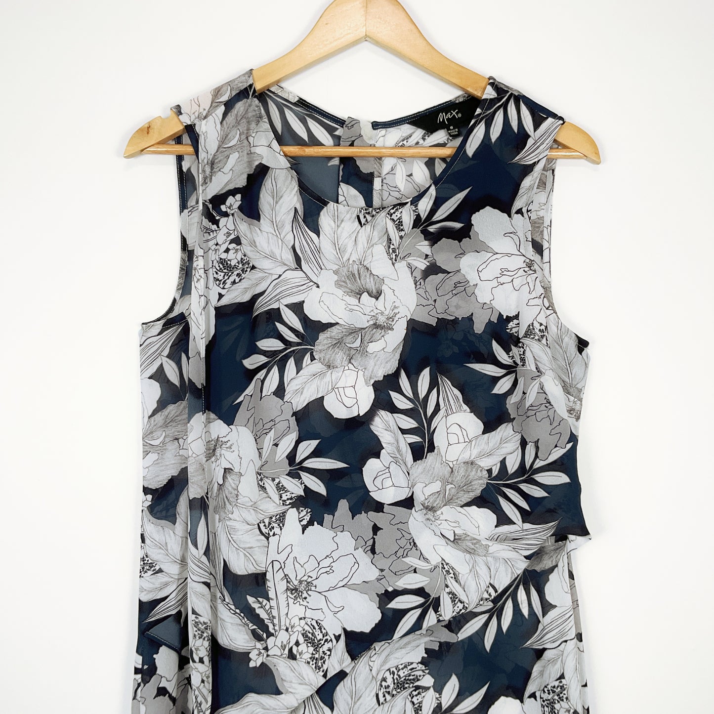 MAX - Sleeveless Black and White Floral Midi Dress