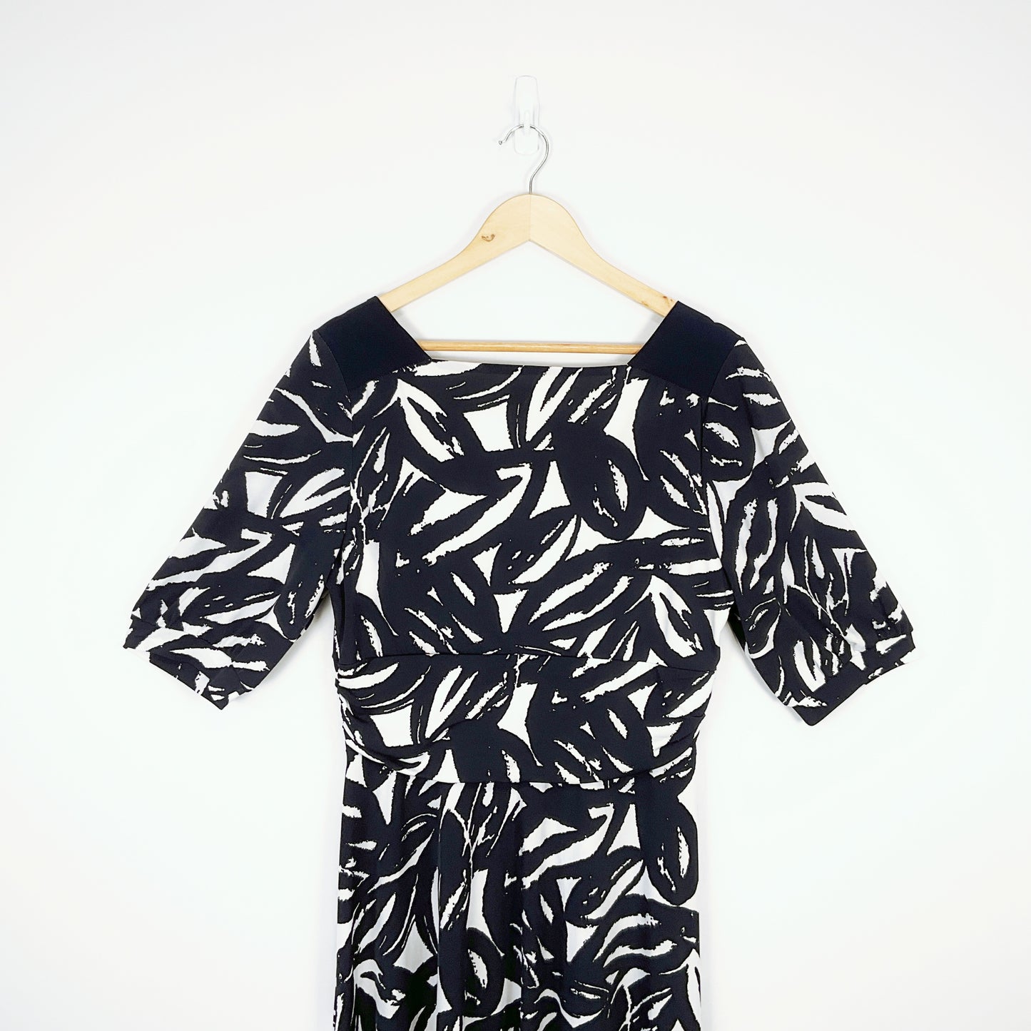 GRACE HILL - Black and White Leaf Print Wrap Dress