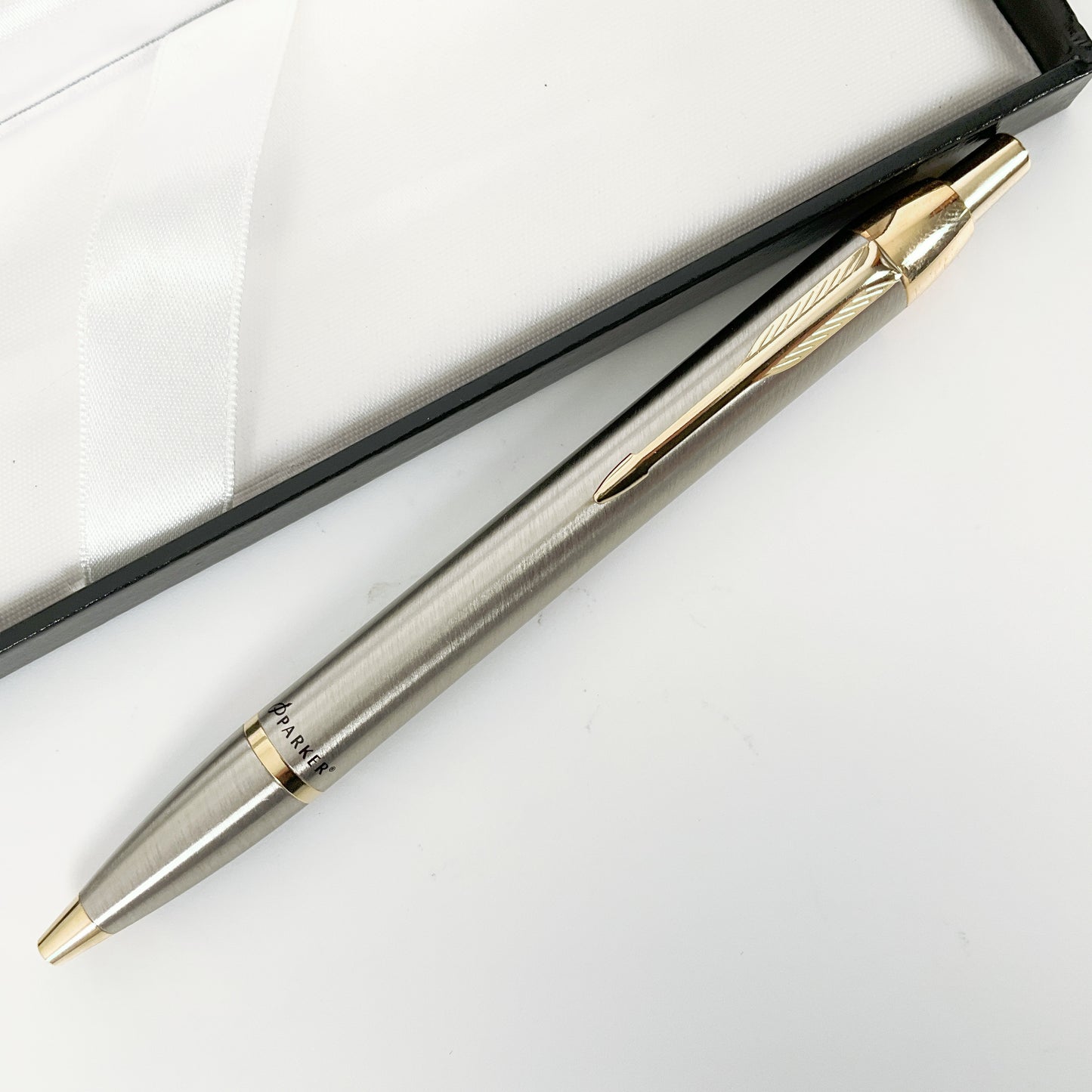 Parker IM Brushed Stainless Steel Gold Trim Ballpoint Pen (With Box)