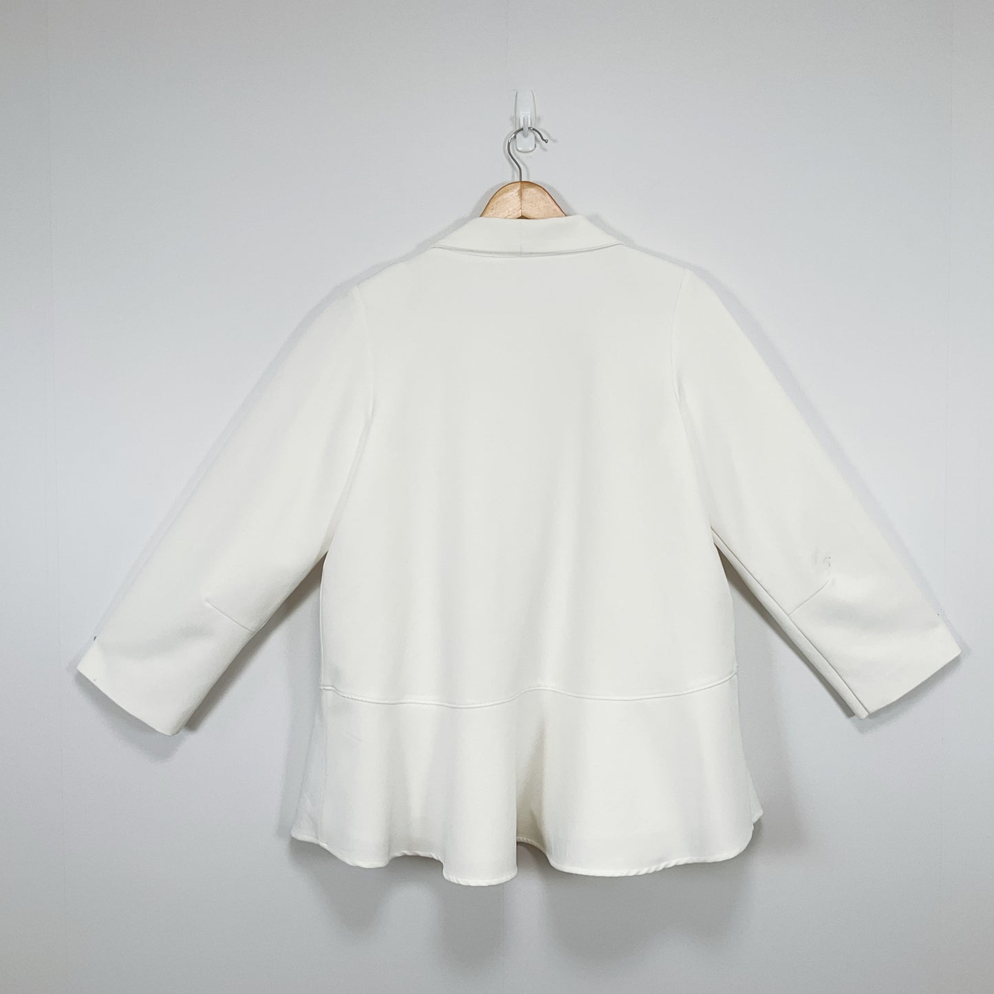 SOL.E2 - Women White Blazer