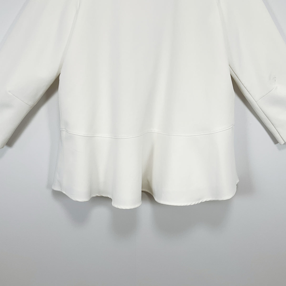 SOL.E2 - Women White Blazer
