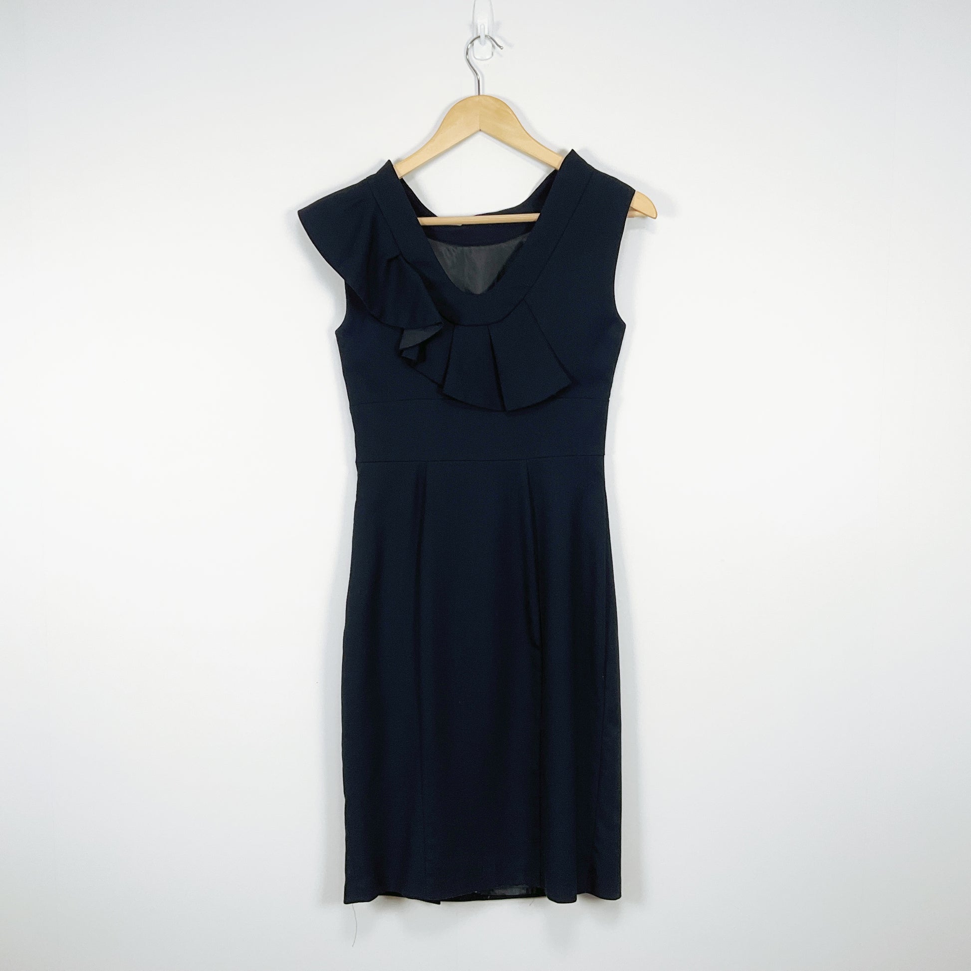 cue cocktail dresses Aritzia Babaton Women's Figureknit Cue Dress in Black