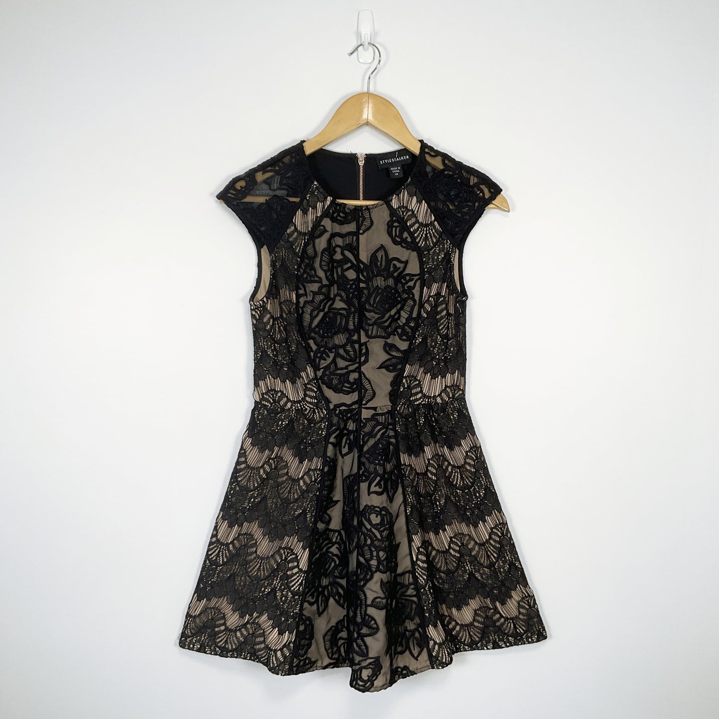 Stylestalker - Elegant Lace Dress