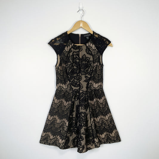 Stylestalker - Elegant Lace Dress