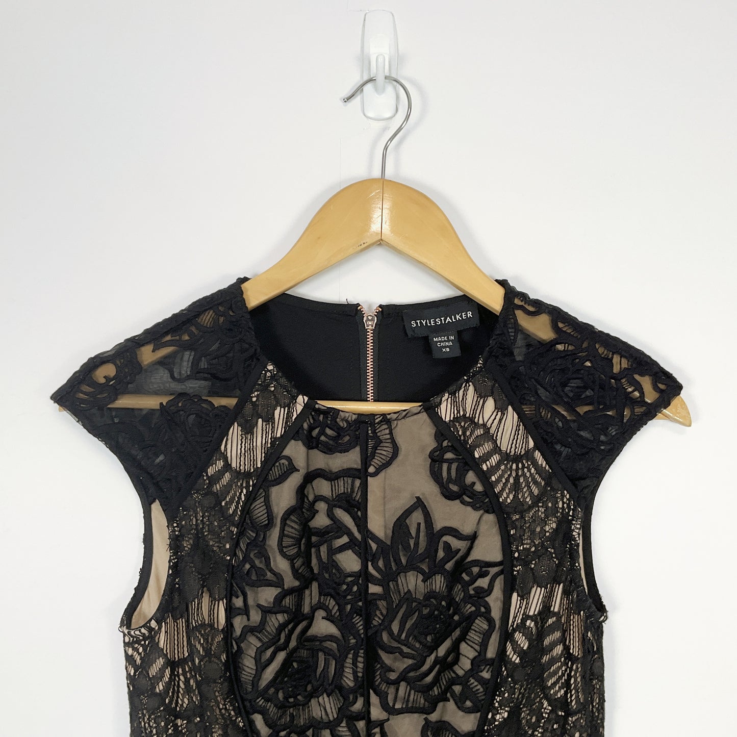 Stylestalker - Elegant Lace Dress