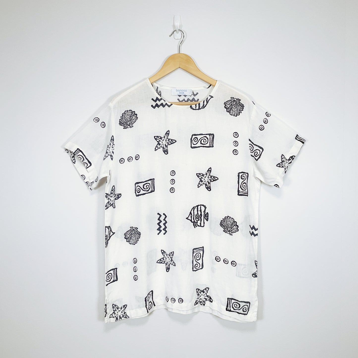 Banana Blue - White Linen Top with Shell and Starfish Print