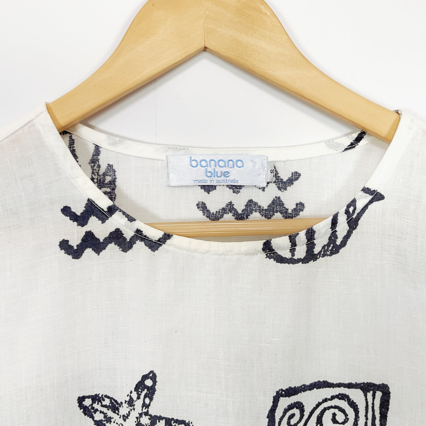Banana Blue - White Linen Top with Shell and Starfish Print