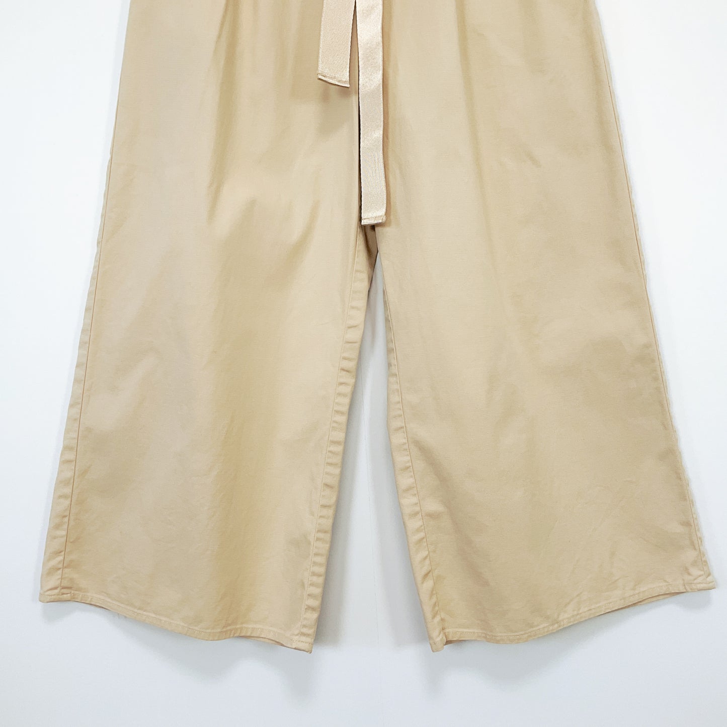 Urban Revivo - Wide-Leg Belted Trousers – Beige