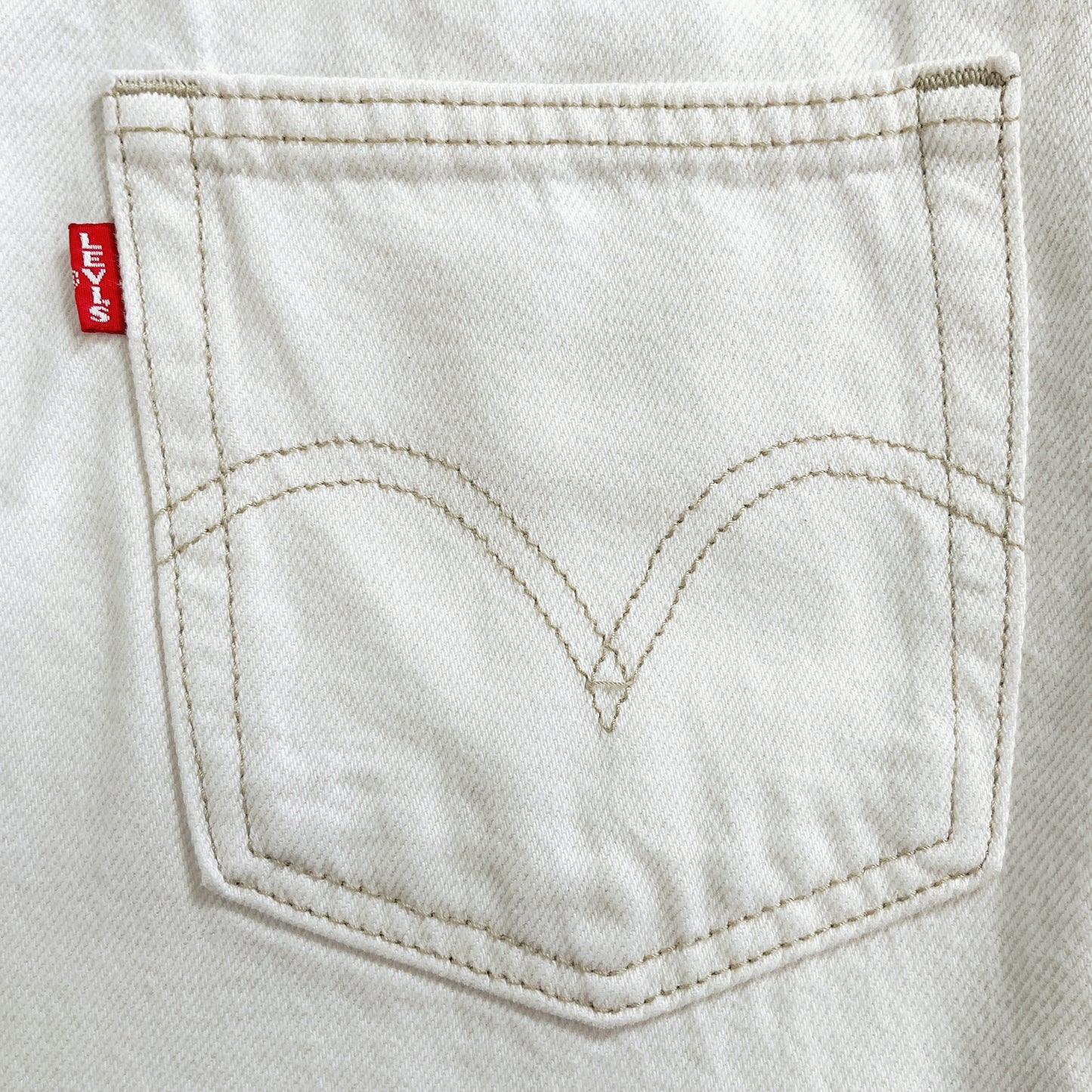 Levi's - White High Loose Jeans