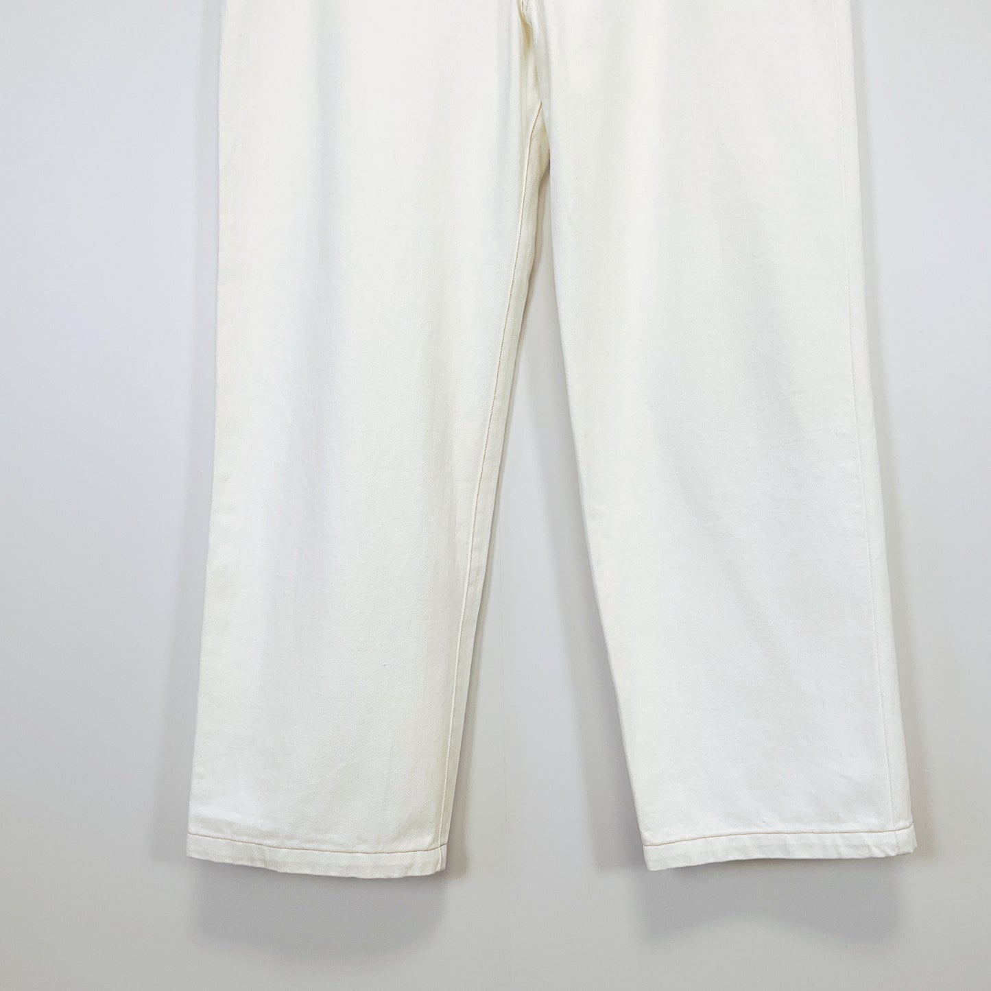 Caroline Sills - White Caro Jean