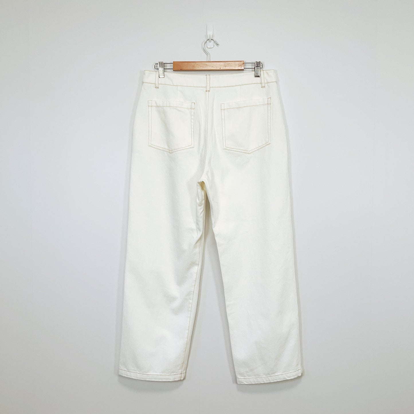 Caroline Sills - White Caro Jean