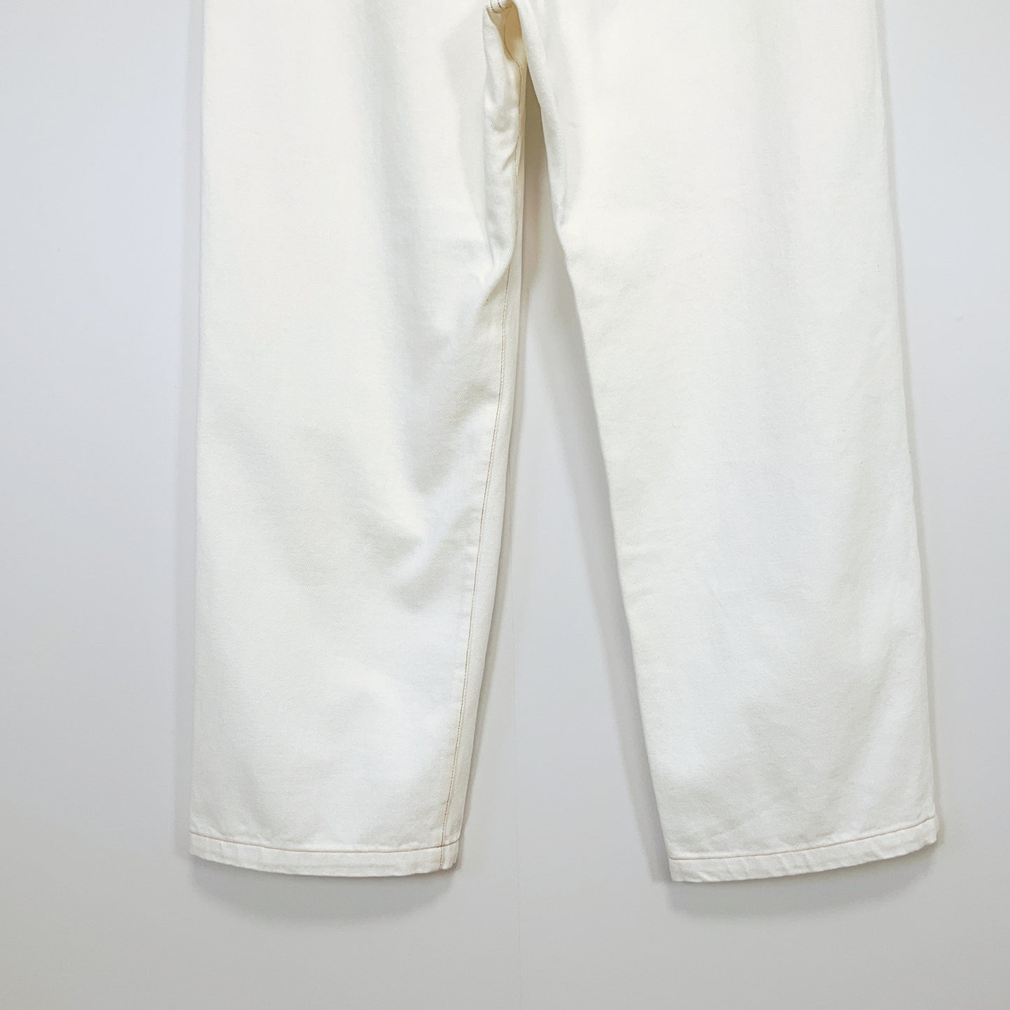 Caroline Sills - White Caro Jean