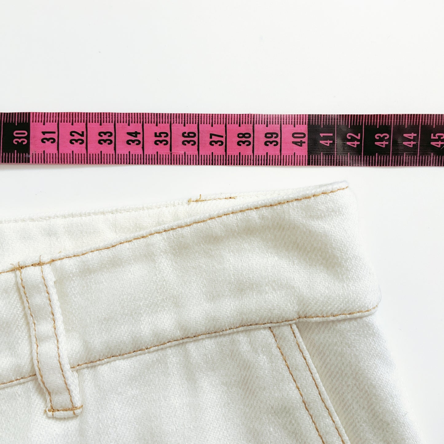 Caroline Sills - White Caro Jean