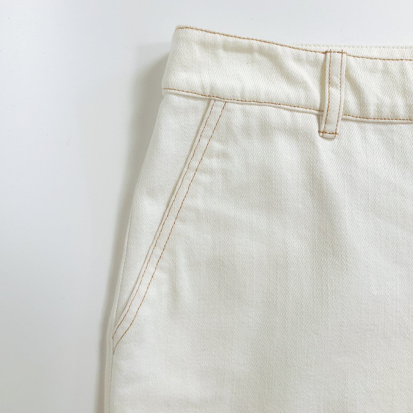 Caroline Sills - White Caro Jean
