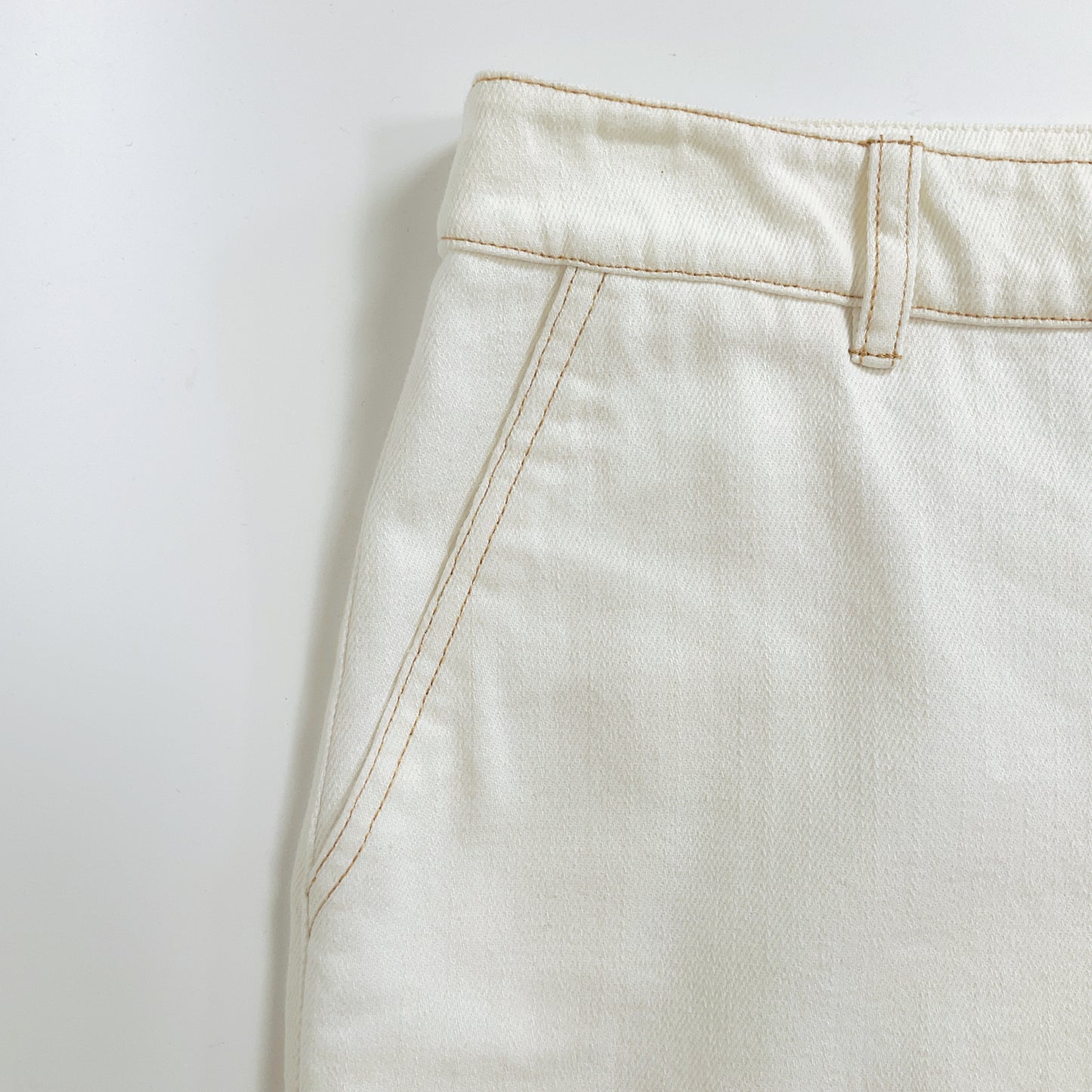 Caroline Sills - White Caro Jean